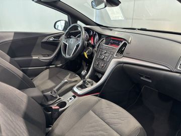 Fotografie des Opel Cascada 1.4 Turbo Start/Stop Edition