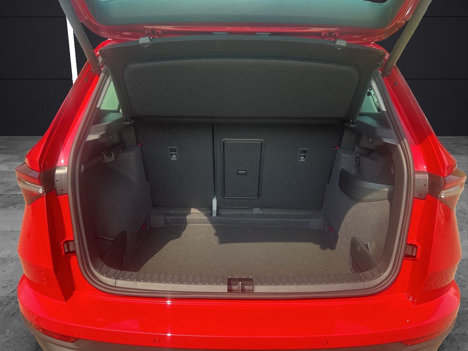 Fahrzeugabbildung SKODA Karoq 1.5 TSI Balance AHK Standh. ASG