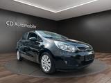 Kia Rio FIFA  Edition Klima/Sitz+Lenkradheizung/ - Kia Rio in Bochum