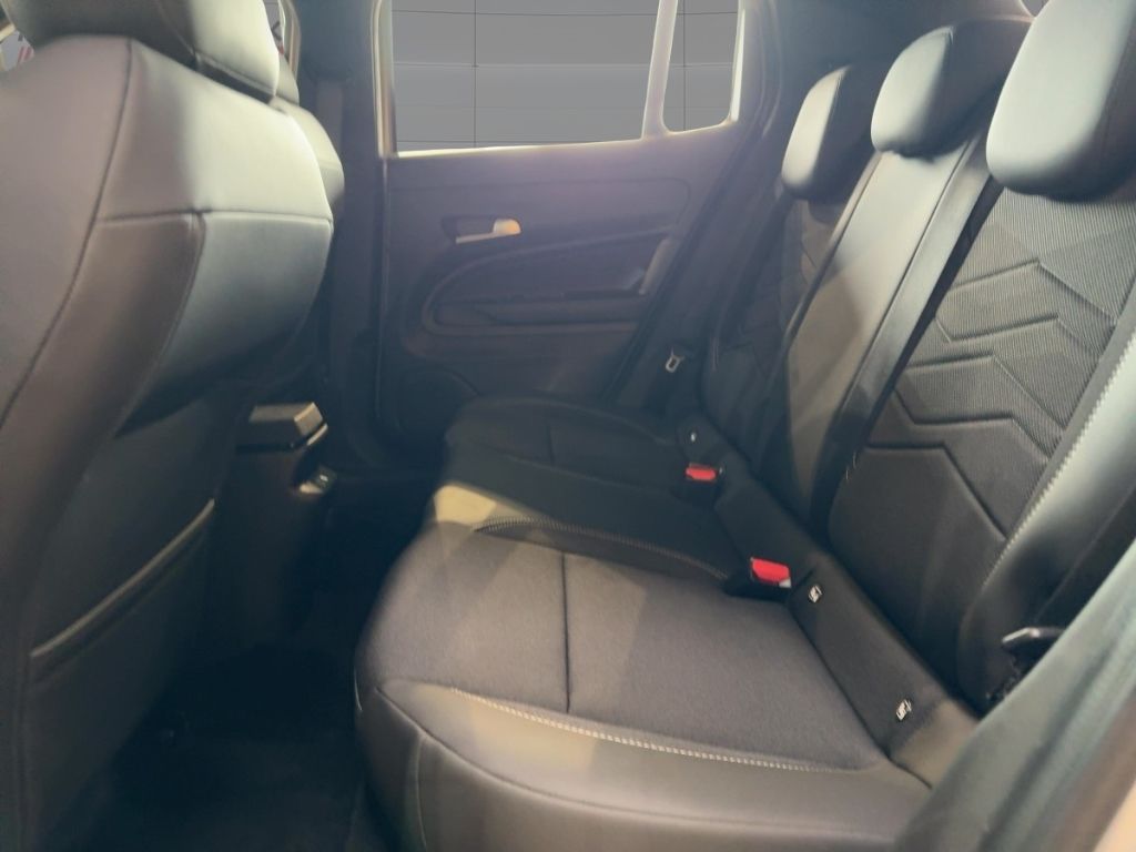 Fahrzeugabbildung Jeep Avenger Altitude Electric NAVI ALLWETTER WINTER