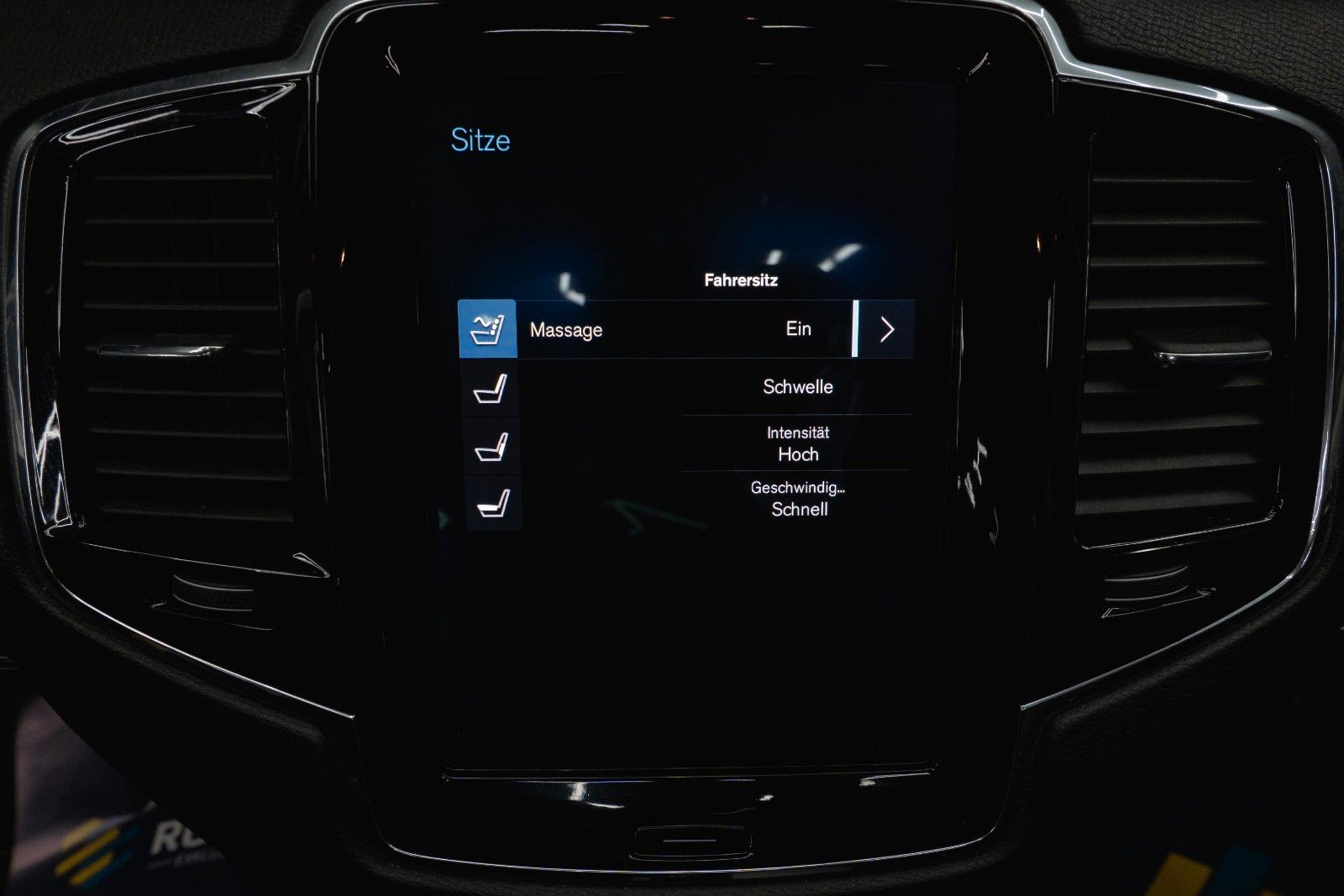 Fahrzeugabbildung Volvo XC90 R Design AWD Night-Paket | ACC | PANO | LED