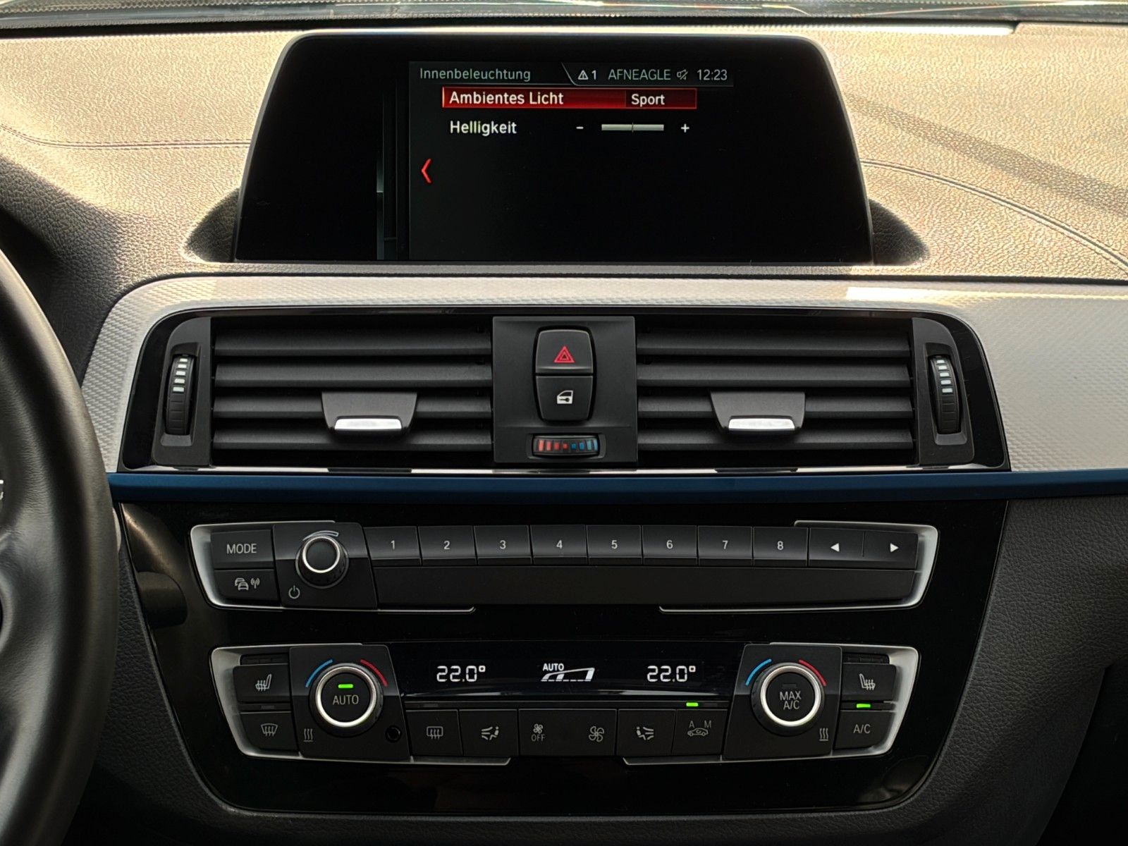 Fahrzeugabbildung BMW 120i M Sport Shadow Aut. SHZ PDC LED Navi TEMP