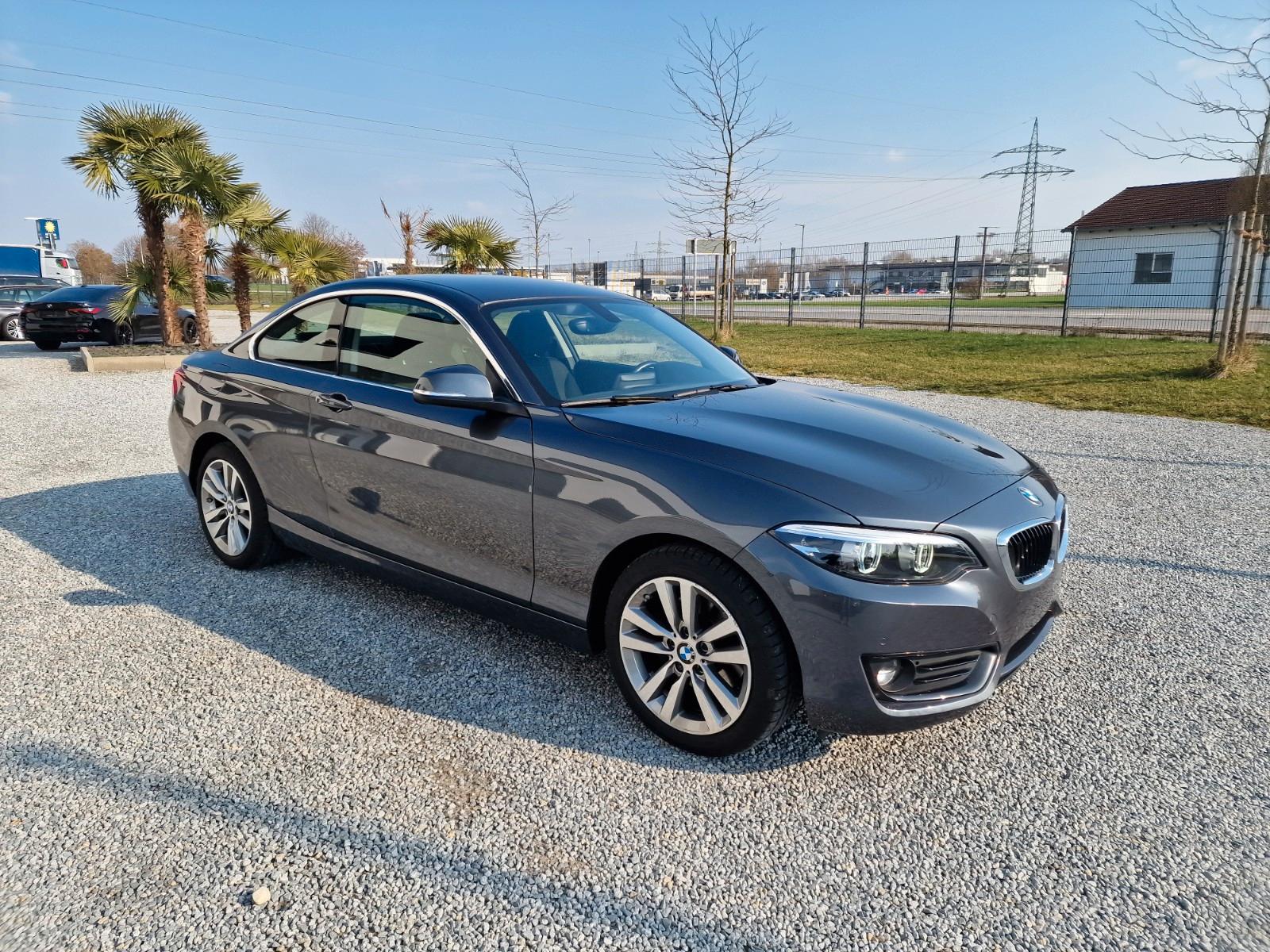 BMW 220i Coupé Advantage,Aut.,Navi.,PDC,Hi-Fi,LED