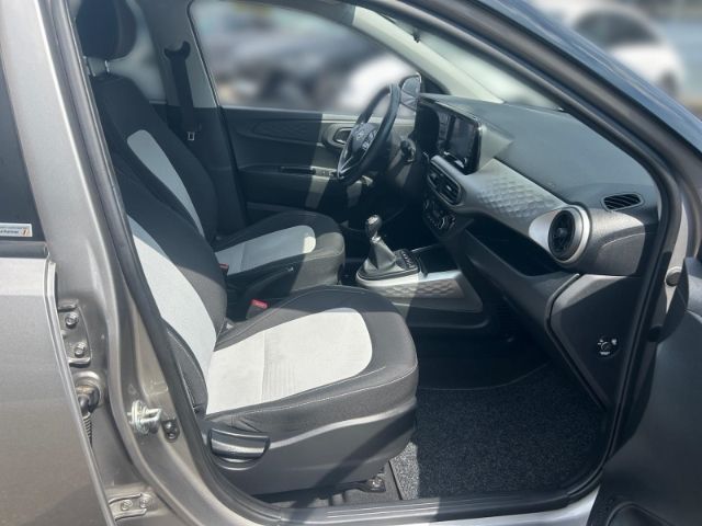 Fahrzeugabbildung Hyundai i10 Style Navi Apple CarPlay Android Auto DAB SH