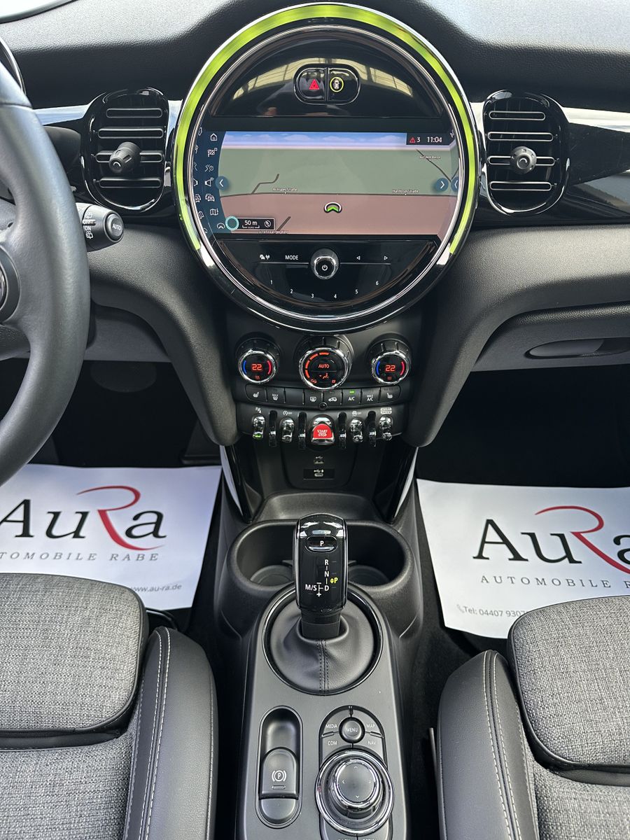 Fahrzeugabbildung MINI Cooper 5-Türer Classic Trim NAV+LED+PANO+KAM+ACC