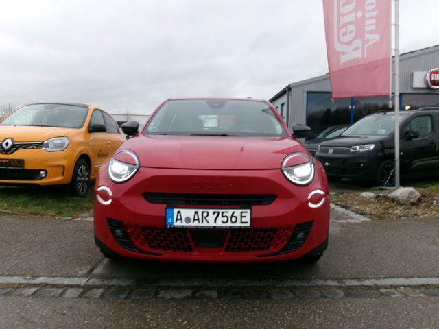 Fiat 600 e W Red Uconnect LED ACC AUT KlimaA PDC