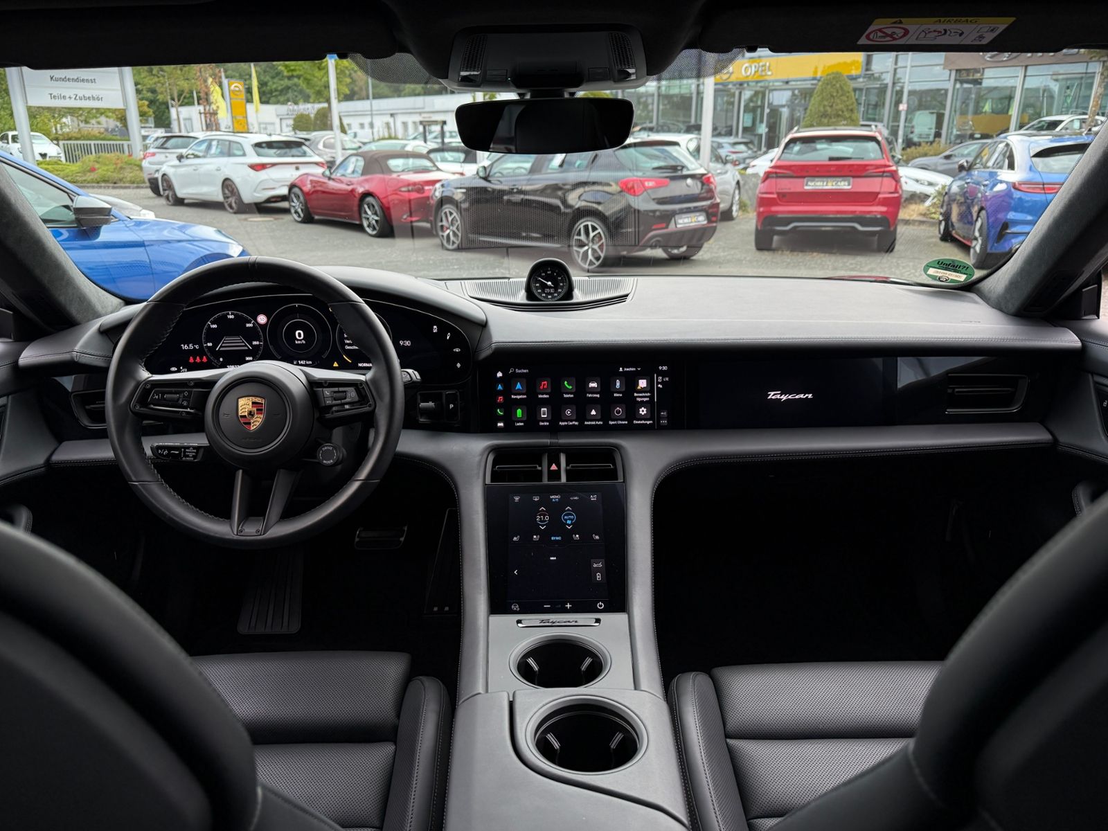 Fahrzeugabbildung Porsche Taycan Sport Turismo GTS PANO 360° CHRONO HUD