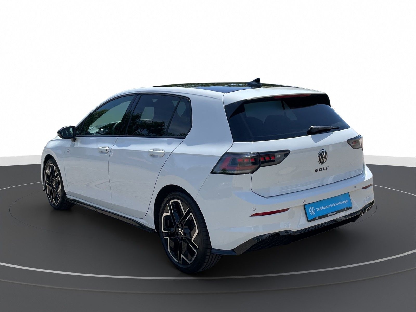 Volkswagen Golf VIII 1.5 eTSI R-Line DSG AHK BLACK MATRIX foto 2