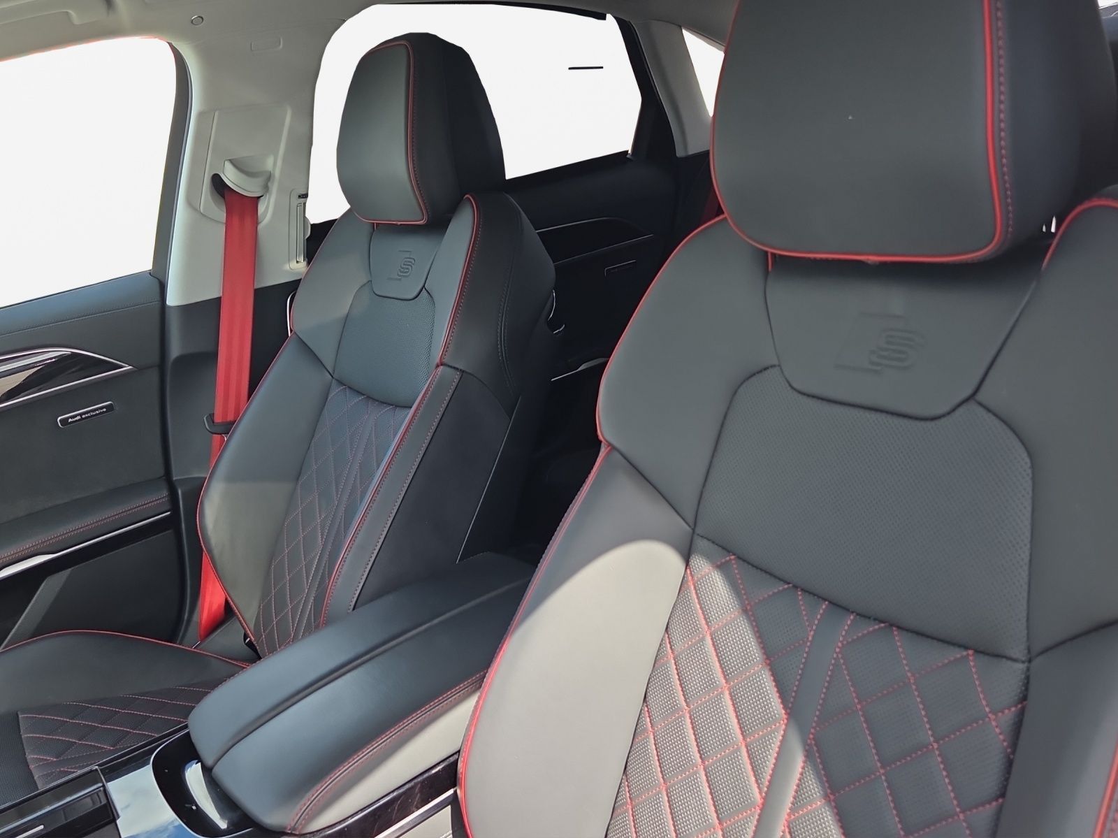 Audi S8 - Bild 10