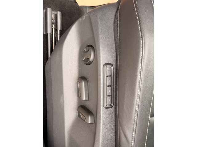 Fahrzeugabbildung Volkswagen T-Roc 2.0 TSI R-Line 4Motion DSG*Leder