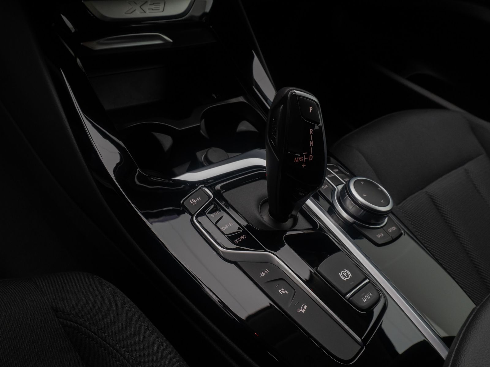 Fahrzeugabbildung BMW X3 xD30e Kamera DAB DriveAs Cockpit+ Geschwindig