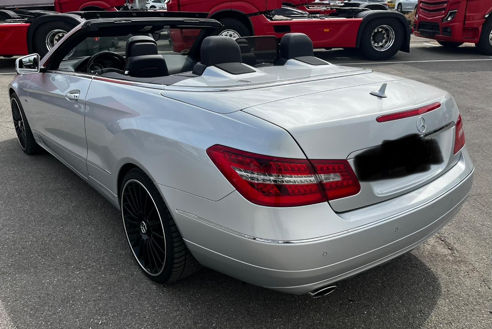 Mercedes-Benz E 220 Cabriolet E 220 CDI BlueEFF. AVANTGARD...