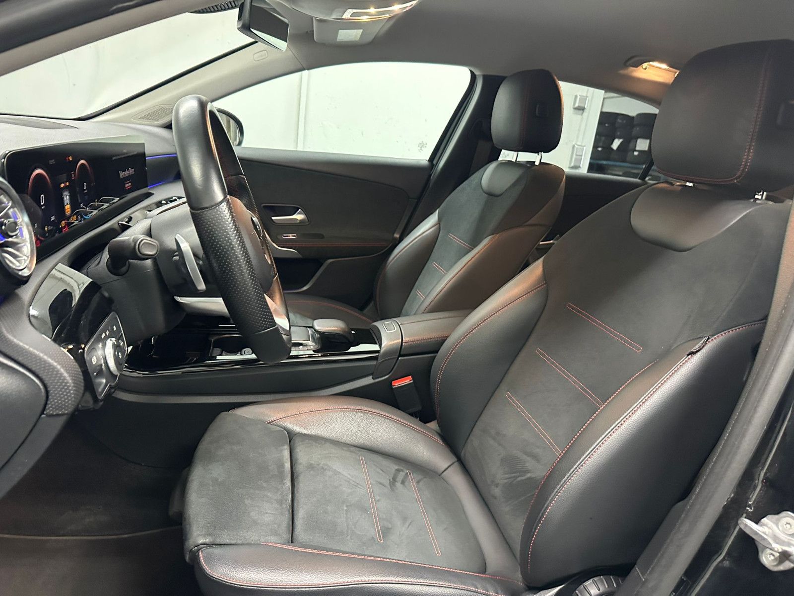 Fahrzeugabbildung Mercedes-Benz A 250 e LIMOUSINE *AMG-LINE* AMBIL*LED*KEYLESS