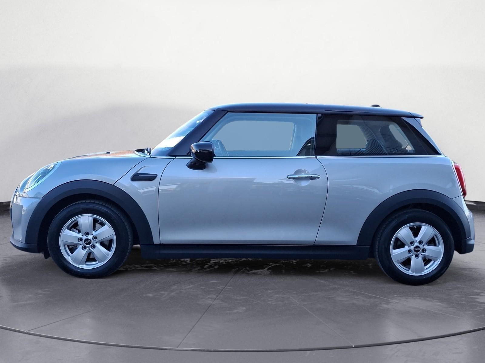 MINI Cooper Essential Trim Aut. Navi RFK LED Sitzheiz