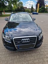 Audi Q5 1.8 TFSI quattro in Schwarz, NAVI, 130.000km - Audi Q5: Km 0