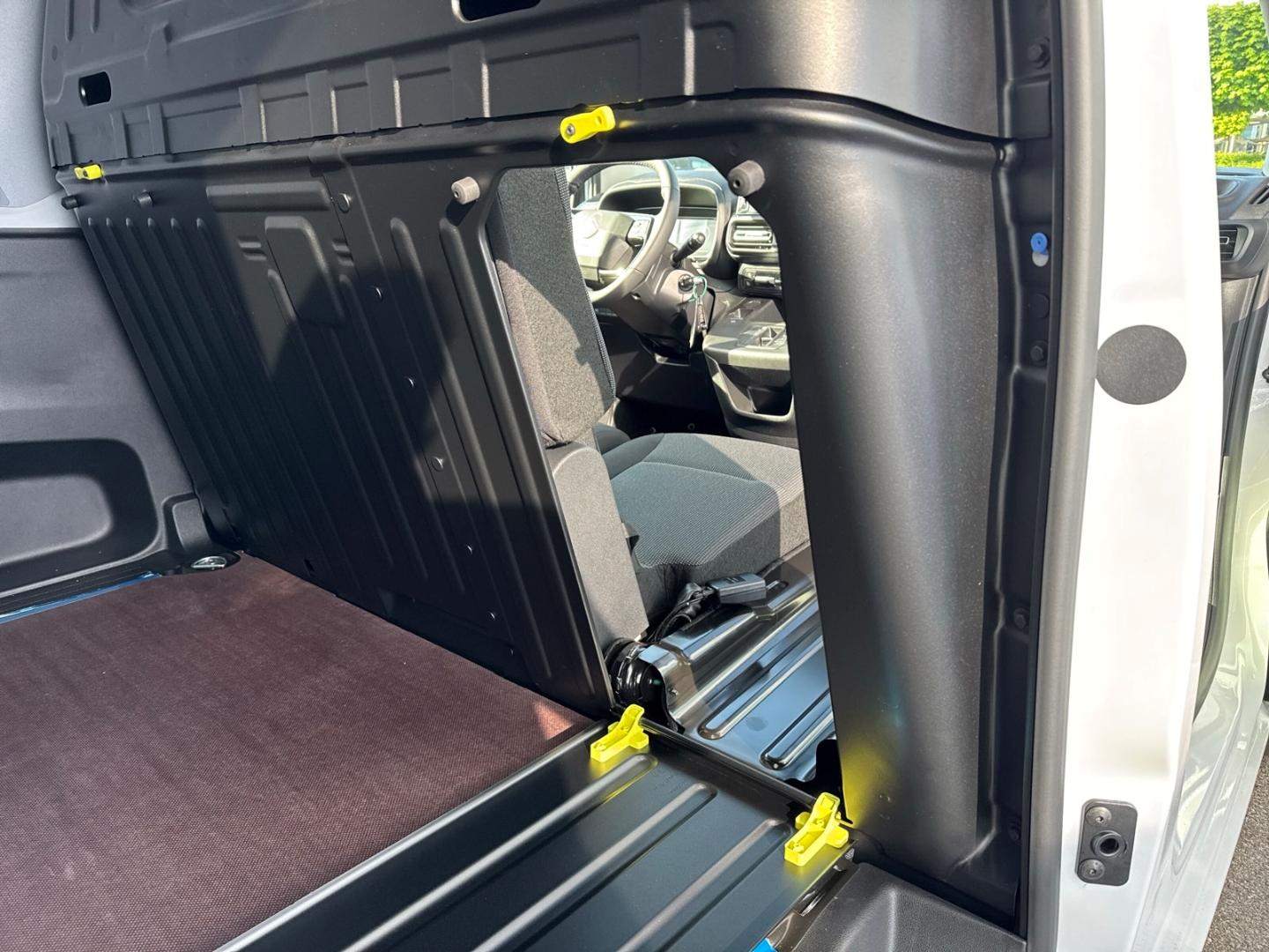 Citroën Berlingo L1+ Elektro Ganzjahresreifen Apple CarP