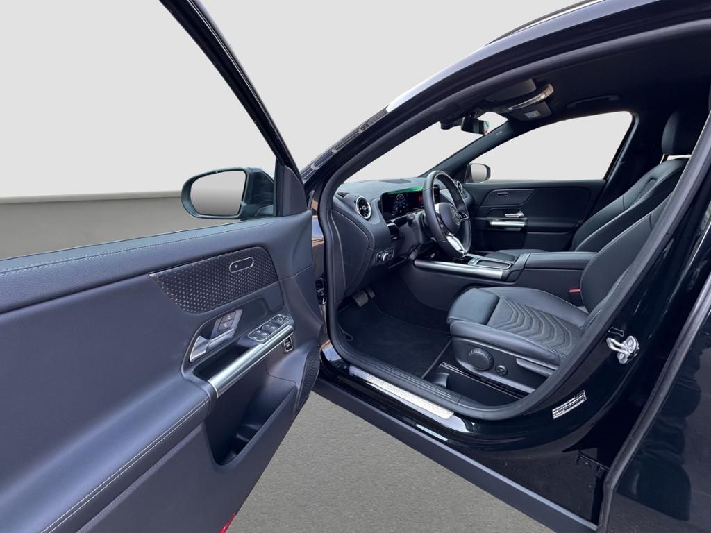 Fahrzeugabbildung Mercedes-Benz GLA 200 d LED*ParkAss*SpurH*el.Heck*PDC*RFK*AHK