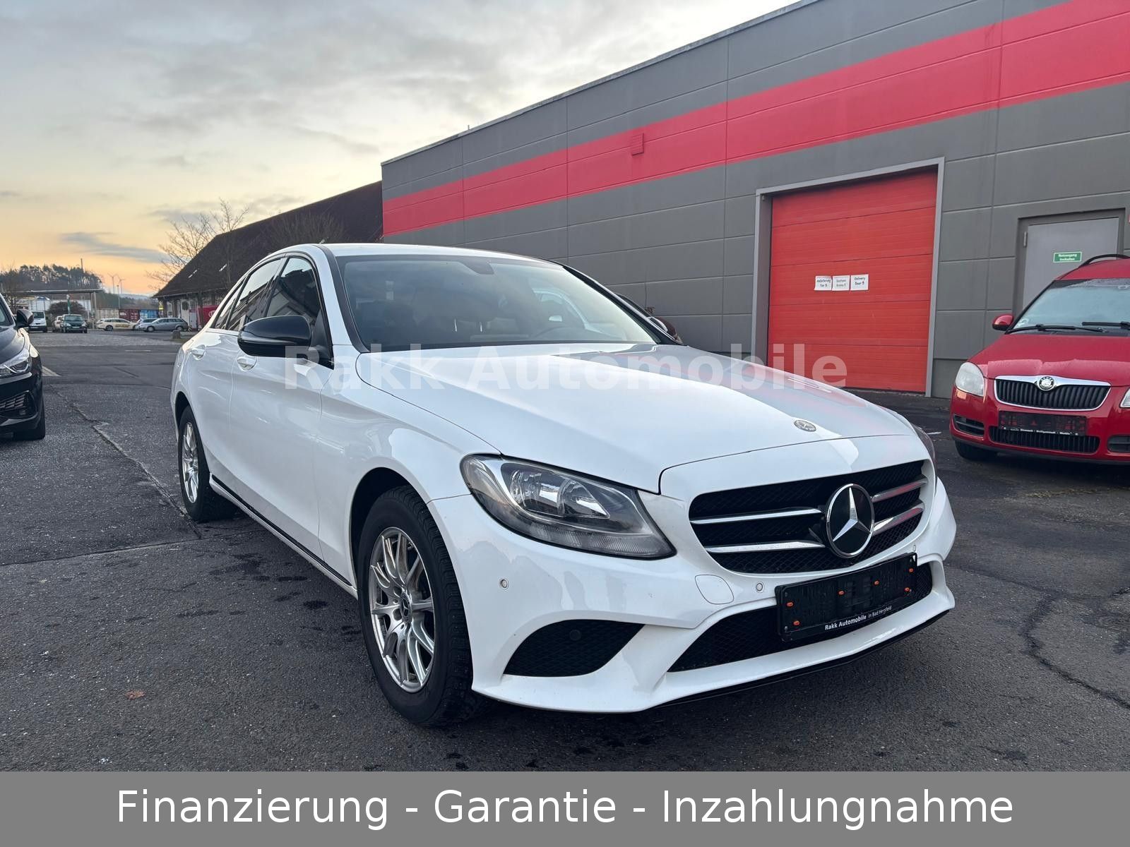 Fahrzeugabbildung Mercedes-Benz C 180 d Limo 9G-TR. Avantgarde Night-APPS-PDC-