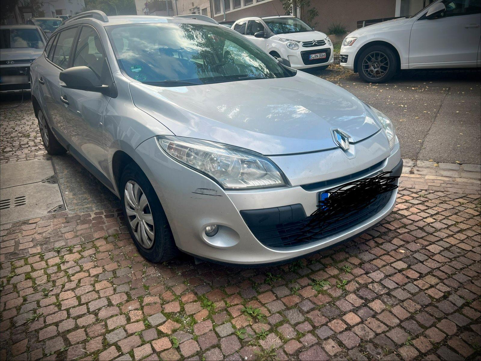 Renault Megane 2011 — interior