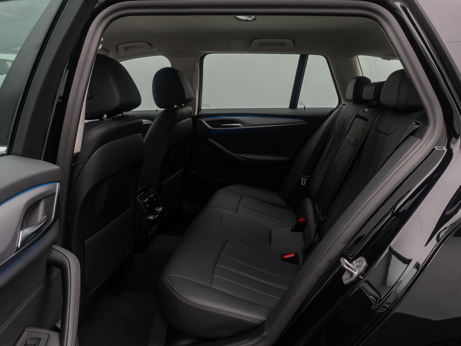 Fahrzeugabbildung BMW 530e xD ACC Laser HUD DAB Kamera 4xKlima Sport