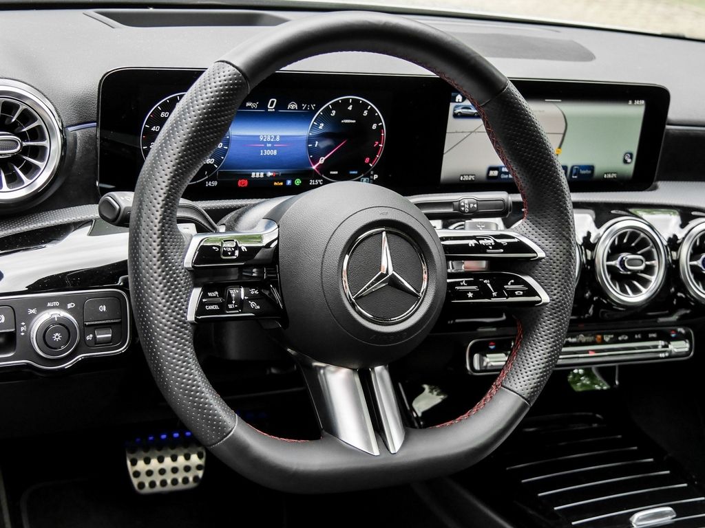 Mercedes-Benz A 250 4M Limo |AMG|NIGHT|DISTR|KEYL|NAVI|MBeam