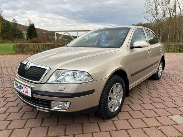 Skoda Octavia 2.0 FSI Elegance*1.Hand*TÜV 10.2025*