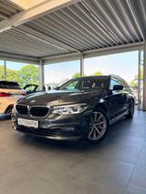 BMW 530d Touring Sport Line *Pano*Head-Up*Keyless* - graue BMW 530