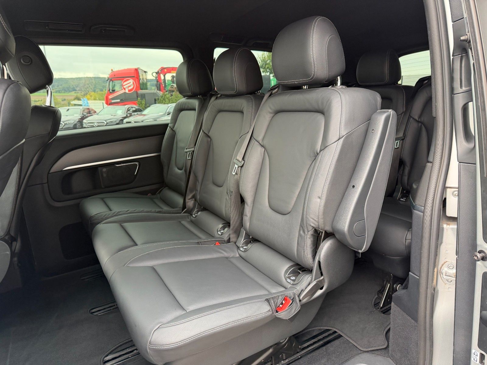 Fahrzeugabbildung Mercedes-Benz V 250 d AVANTGARDE ED AMG DISTRONIC Sitzklima