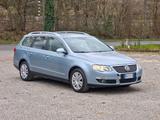 Volkswagen Passat 2.0 TDI DPF Var. Highline 2008 - Volkswagen Passat aus 2008: TDI