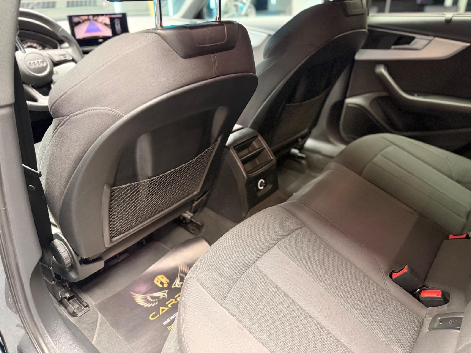 Audi A4 Avant 45 TFSI quattro S line/LED/AHK/ACC