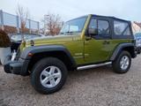 Jeep Wrangler Unlimited 2,8 Sport Softtop 117Tkm*AHK* - Jeep Wrangler in Frankfurt (Main)