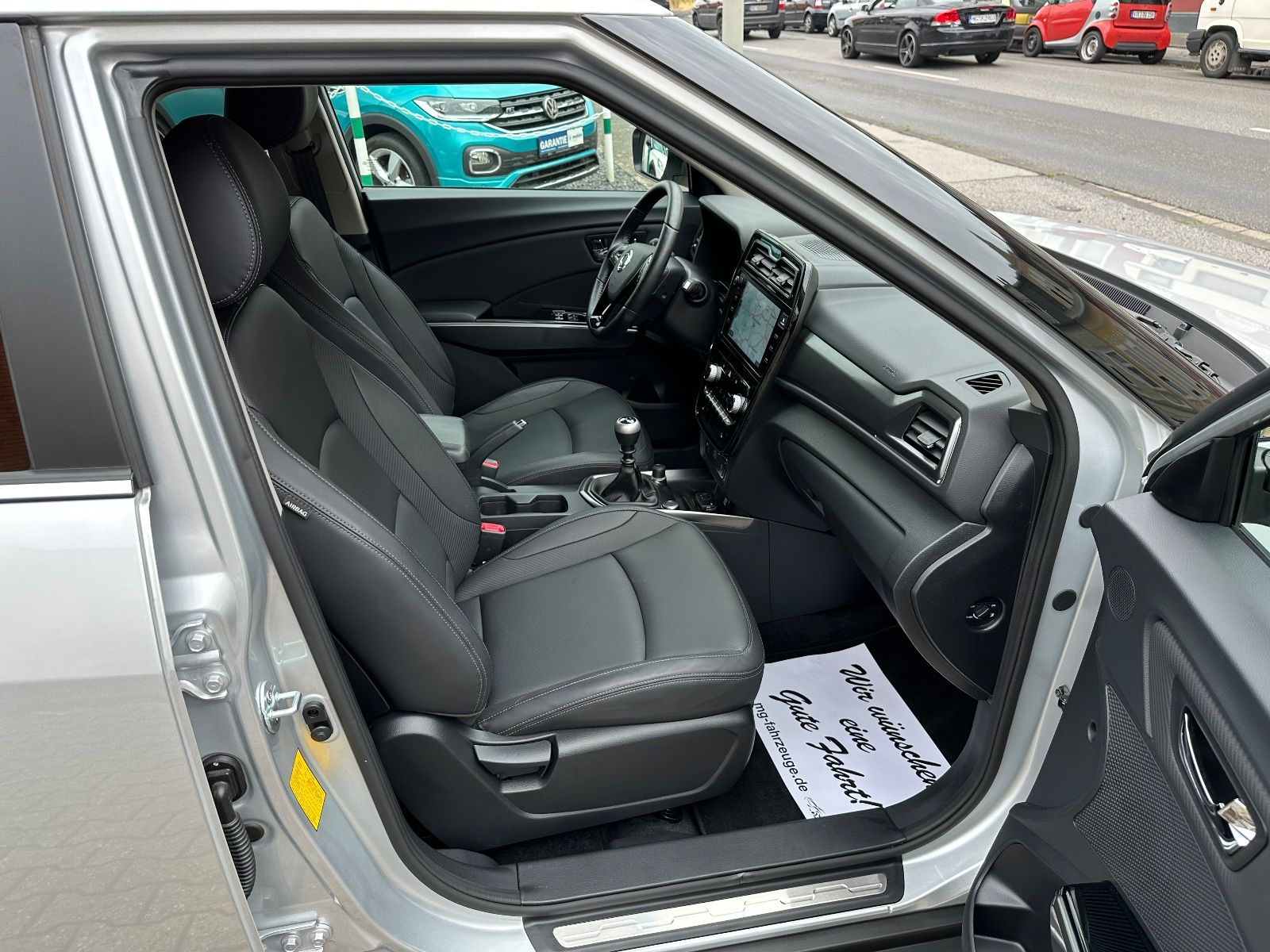 Fahrzeugabbildung Ssangyong Tivoli 1.5 T-GDi Onyx LEDER NAVI AHK