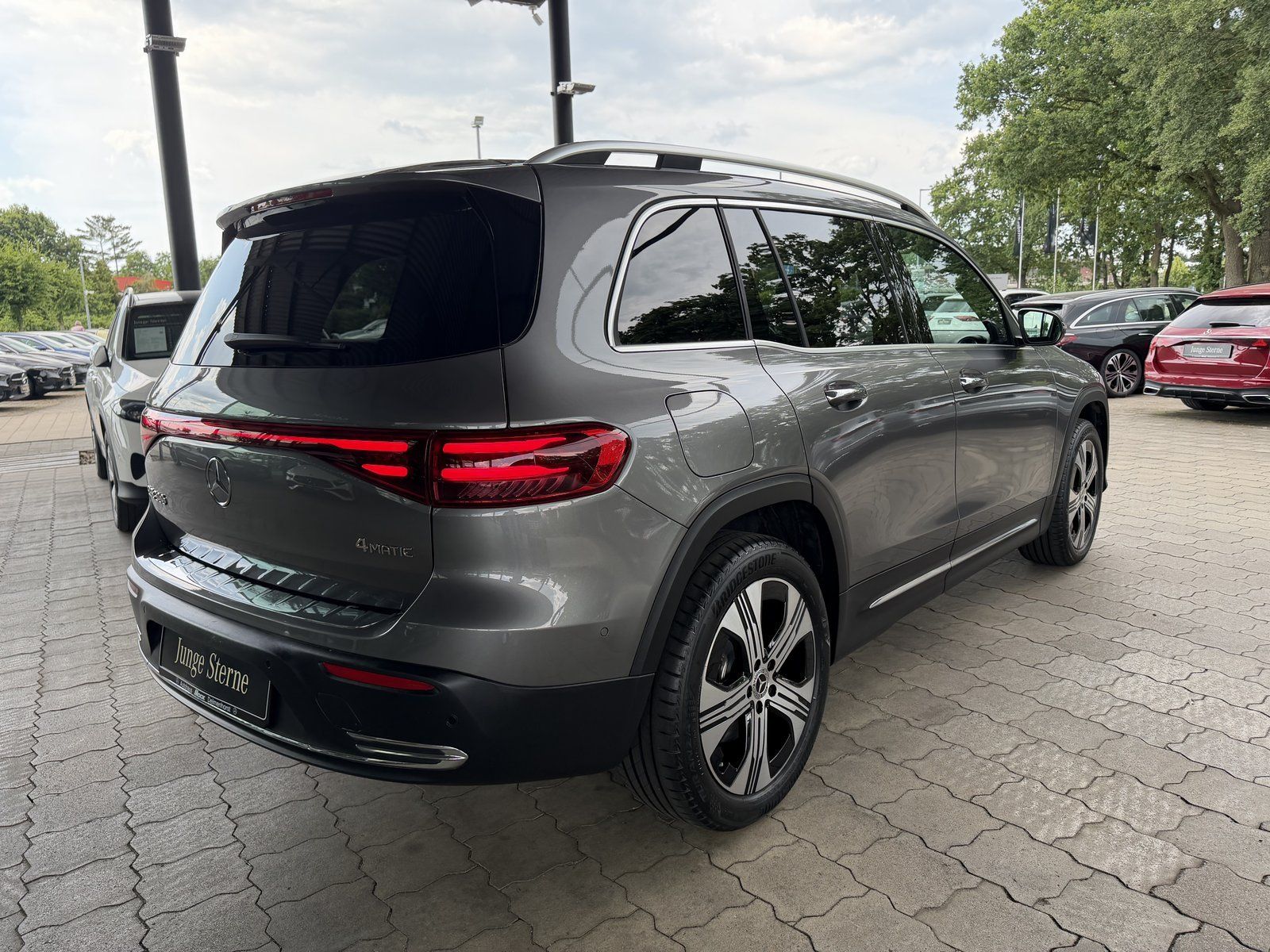 Mercedes-Benz EQB 300 4MATIC Progressive Advanced Keyless 19 foto 2