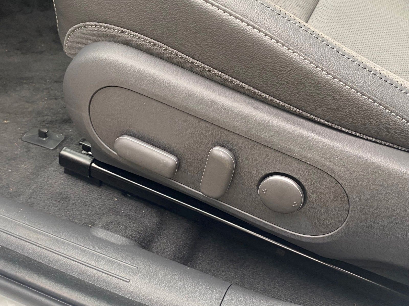 Fahrzeugabbildung Hyundai KONA EV Prime 150 kW *RW496KM*ACC*HeadUp*360°