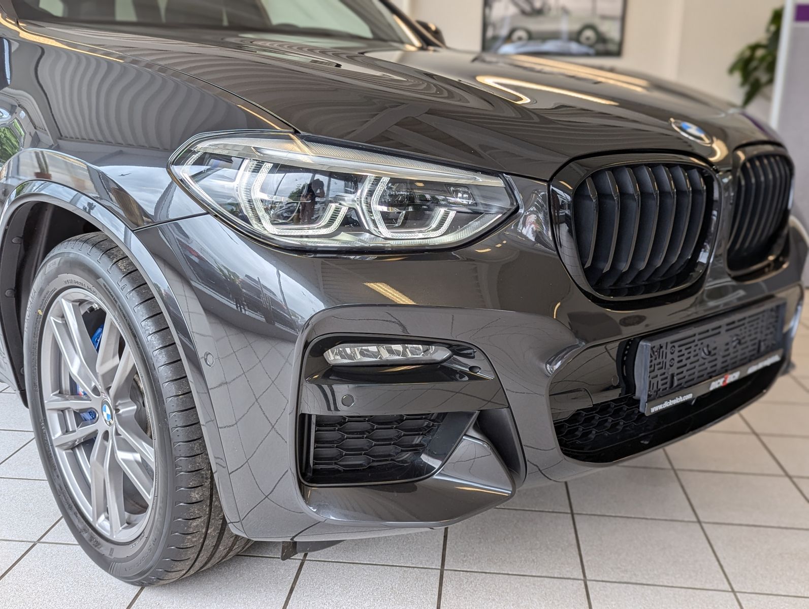 BMW X3 xD 30 d M-Sport Pano HUD ACC Harman H/K AHK - Image 10