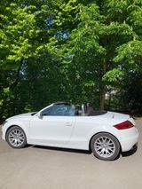 Audi TT-Roadster 2.0 TFSI S tronic - Scheckheft - Audi aus 2007: Cabrio