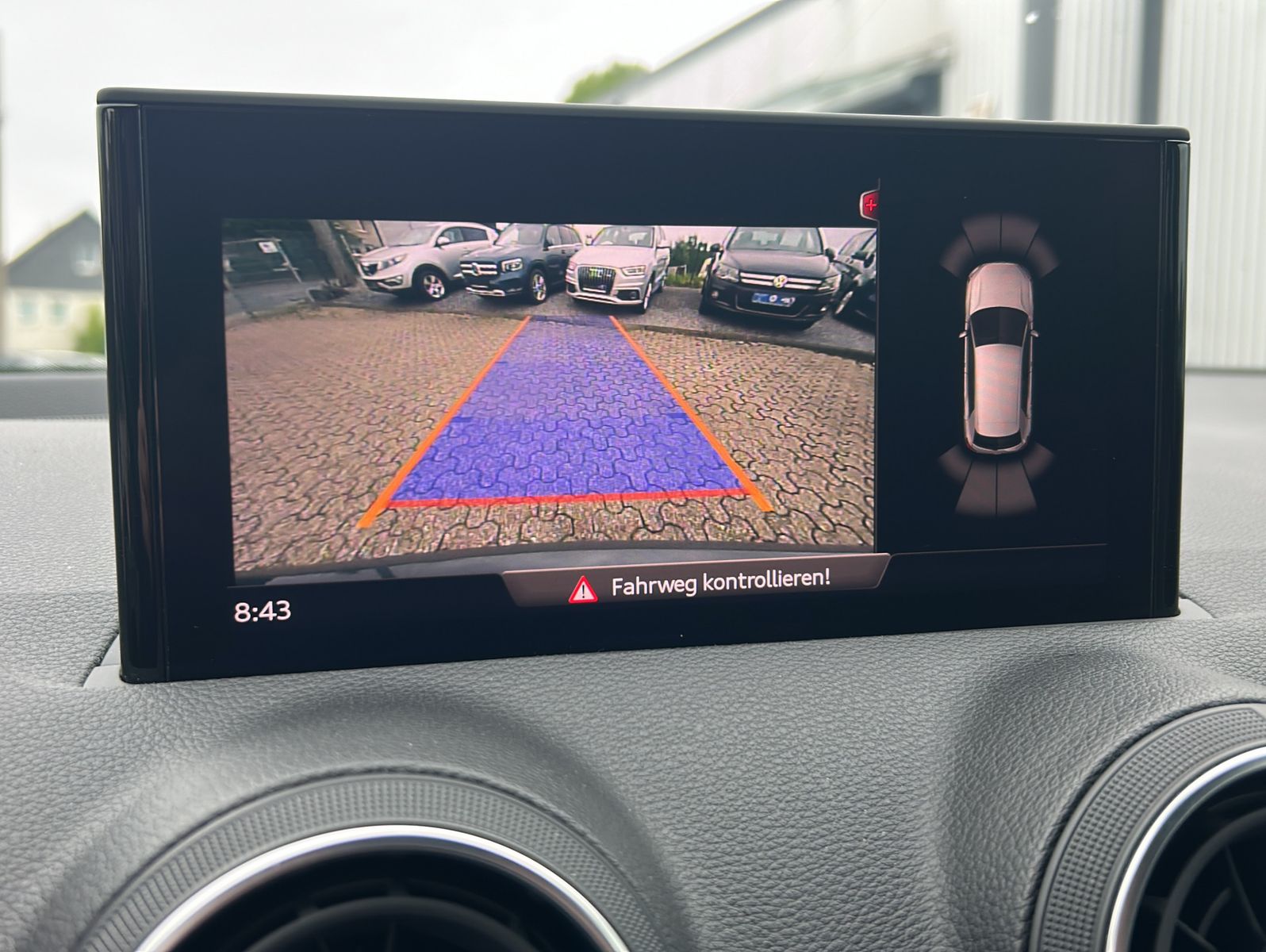 Fahrzeugabbildung Audi Q2 35 TDI SPORT