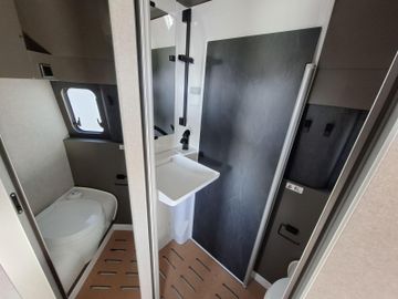 HYMER ERIBA HYMERCAR Grand Canyon S CrossTrail 700 AHK 2.8T Leder