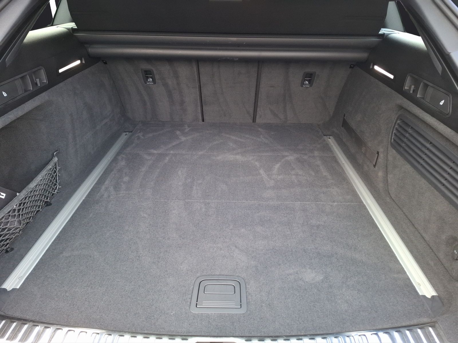 Fahrzeugabbildung Audi A6 Avant 50 TDI quattro S-line Matrix AHK Navi L