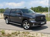 Dodge RAM 1500 Sport mit großer Gasanlage - : mit Gasanlage