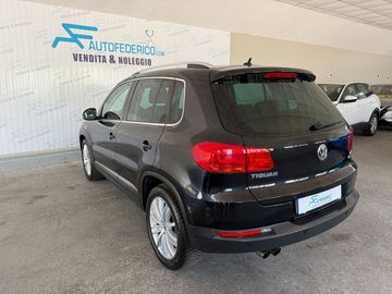 Volkswagen Tiguan - 4