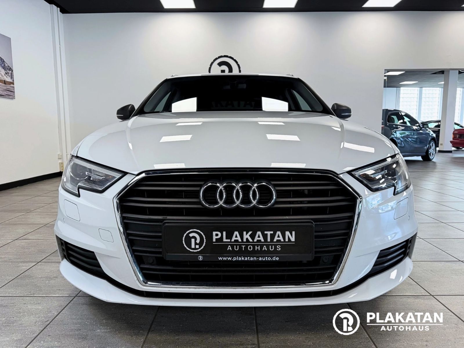 Fahrzeugabbildung Audi A3 Sportback Navi DigitalInstr LED