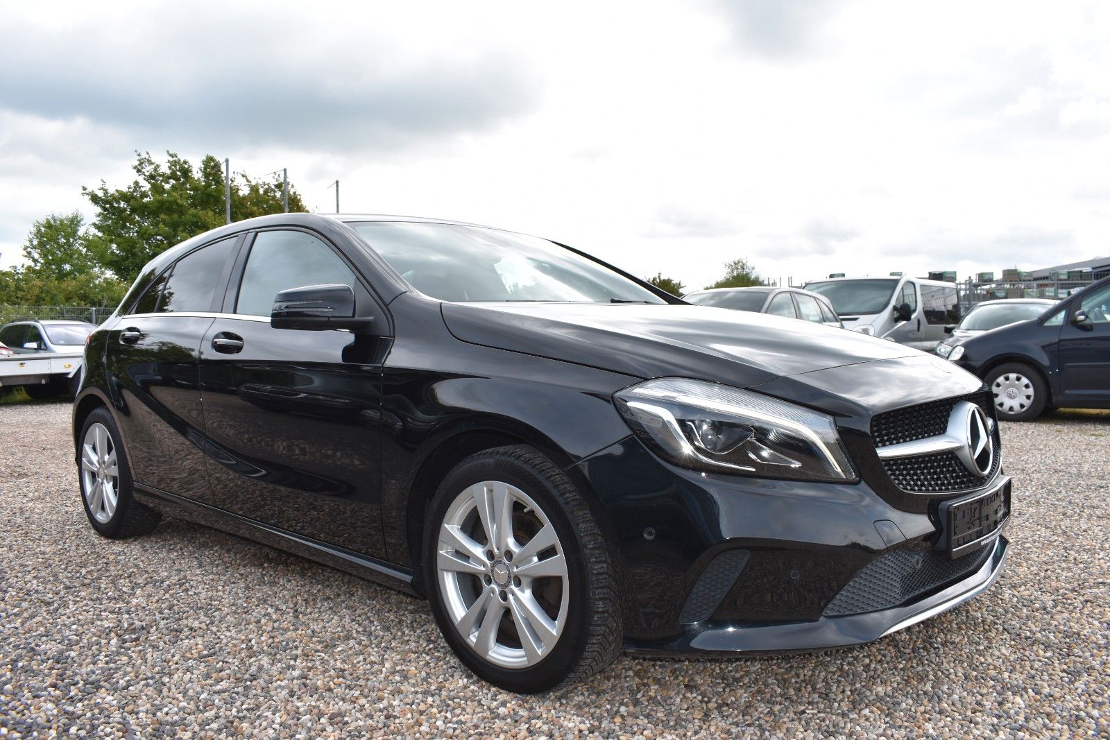 Fahrzeugabbildung Mercedes-Benz A 180 BlueEfficiency Urban Autom. Navi Kamera