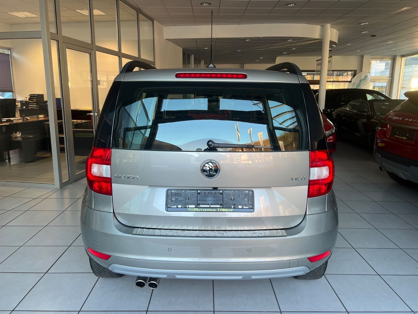 Fahrzeugabbildung SKODA Yeti 2.0 TDI Ambition * KAMERA *