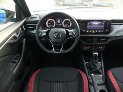 Fahrzeugabbildung Skoda Kamiq 1.0 TSI DSG MONTE CARLO *LED*AHK*ACC*PANO*