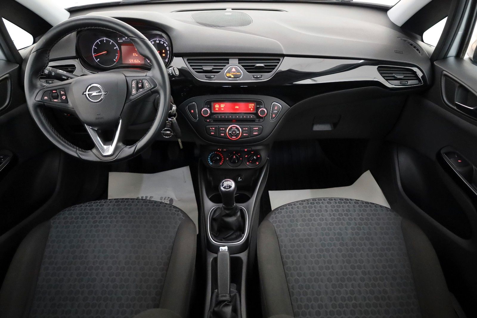 Fahrzeugabbildung Opel Corsa E Edition Klima,Allwetterreifen