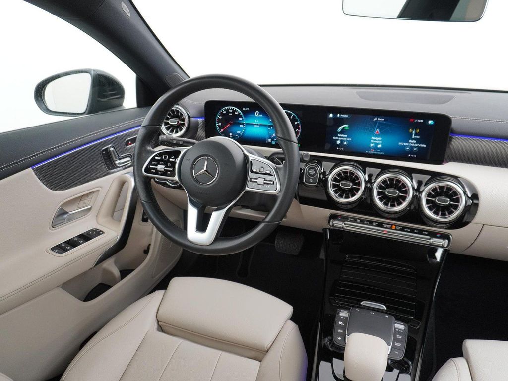 Mercedes-Benz CLA 200 Shooting Brake Business Solution Luxury