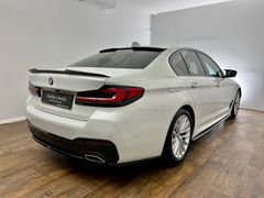 BMW 520i / M-PAKET EXCLUSIVE / 2.HD / NUR 53.tKM / BMW 520i / M-PAKET EXCLUSIVE / 2.HD / NUR 53.tKM /