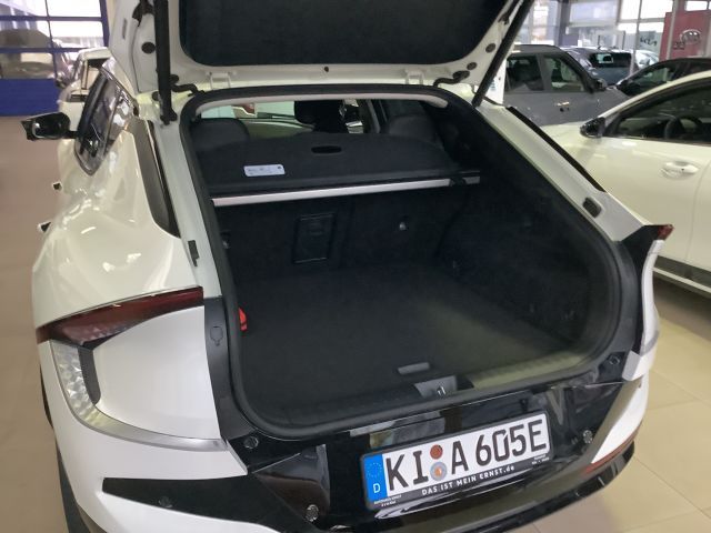 Kia EV6 84-kWh Earth