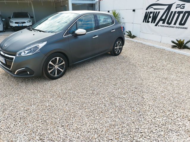 Peugeot 208 BlueHDi 75 5 porte Allure